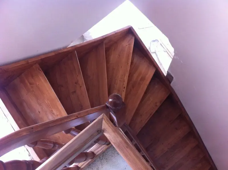 WOODEN STAIRS TBT -003