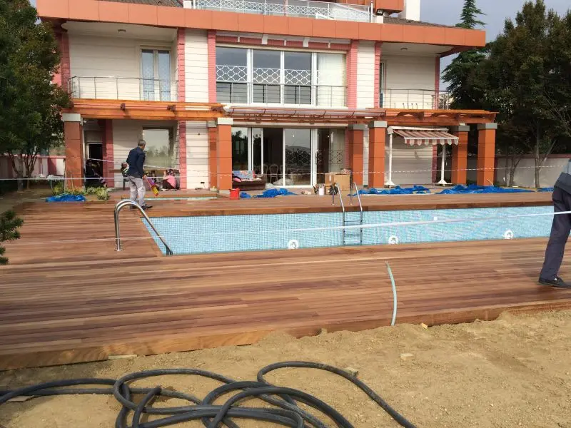 Iroko decking TBT-2