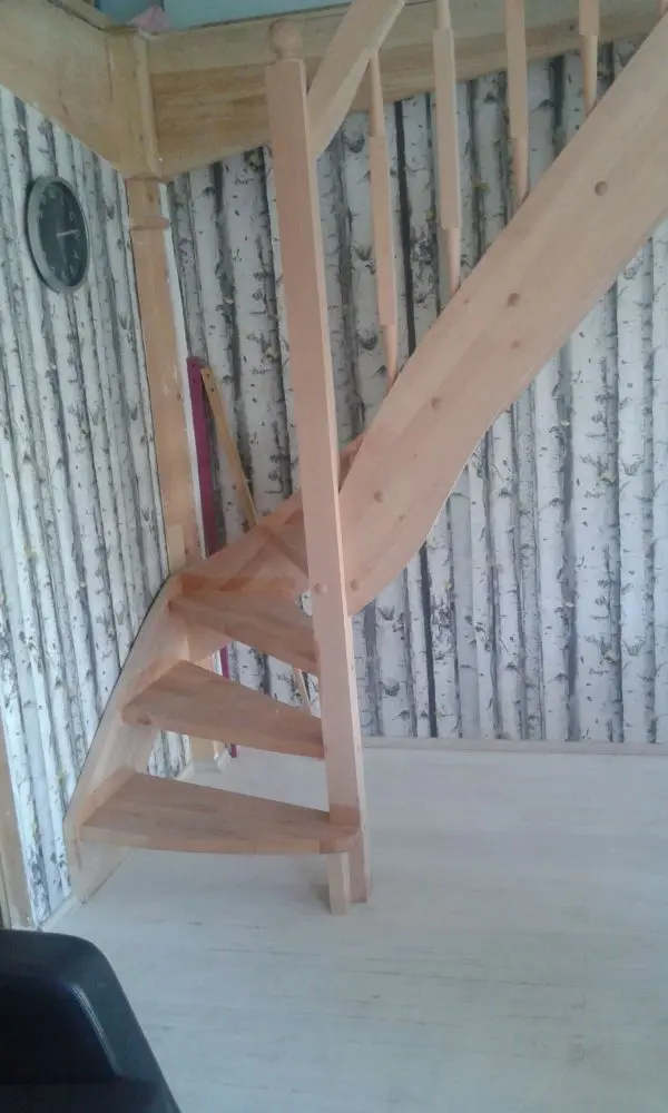 WOODEN STAIRS TBT -10