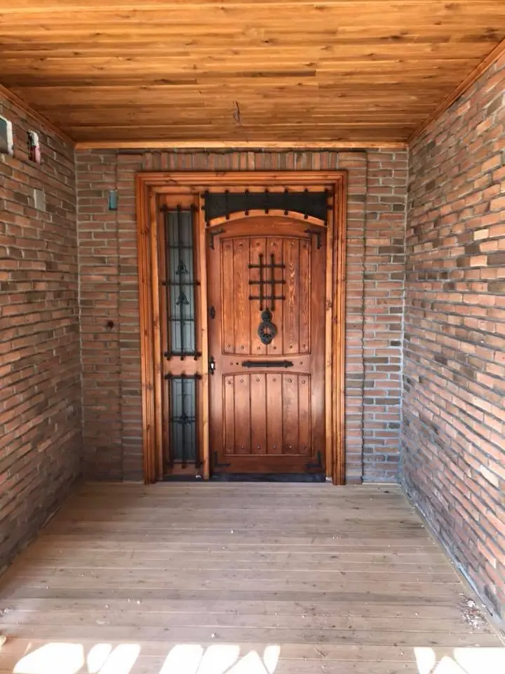 WOODEN DOOR TBT-1